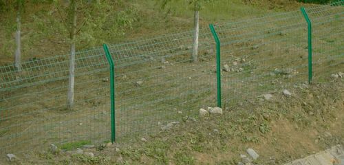 厂家直销定做 全面解析公路护栏网与框架护栏风水球的应用与优势