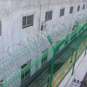 从监狱护栏网到风水球 工业防护与人文景观的交织