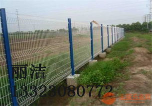 双边护栏网与石雕工艺品 融合功能与艺术的现代景观元素